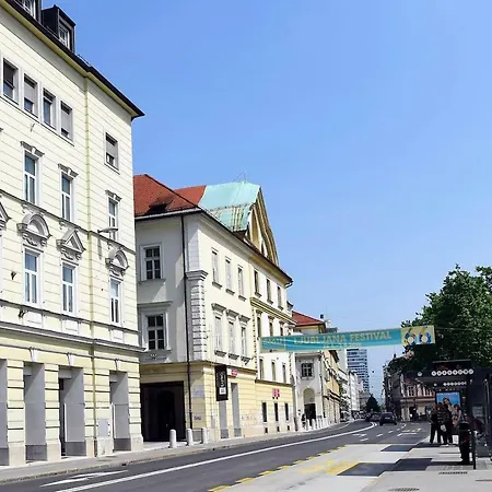Apartment Centre Chic 1/4 Ljubljana
